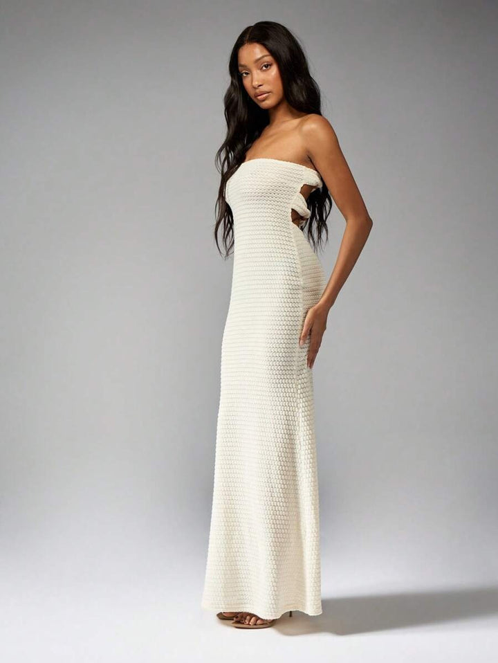 Gehaakte Bandeau Maxi Jurk met Kralen en Cut-Out Rug