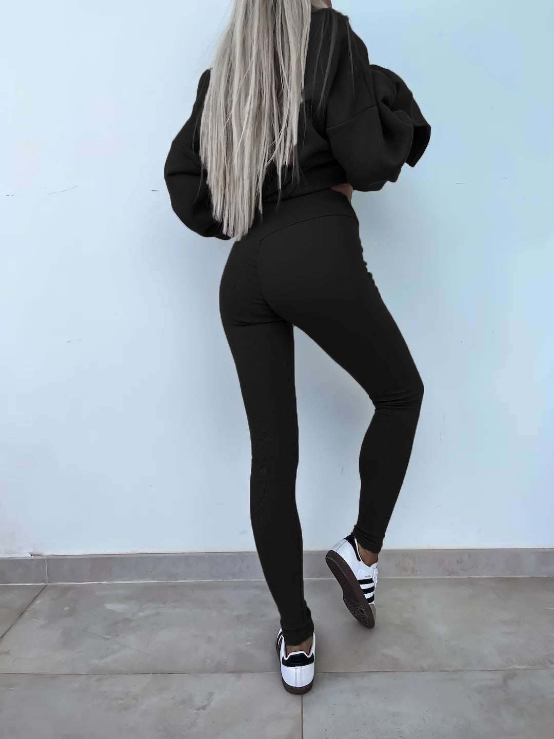 Comfortabele Dames Set met Split Top en Strakke Broek