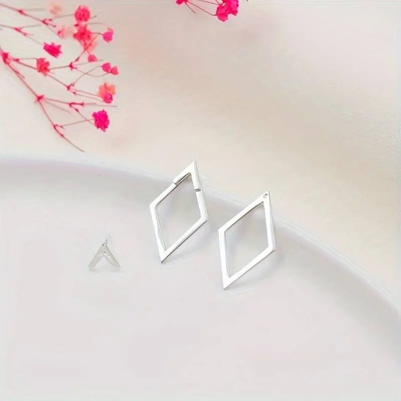 Minimalistische Geometrische Oorbellen met Diamant- en Pijlvorm