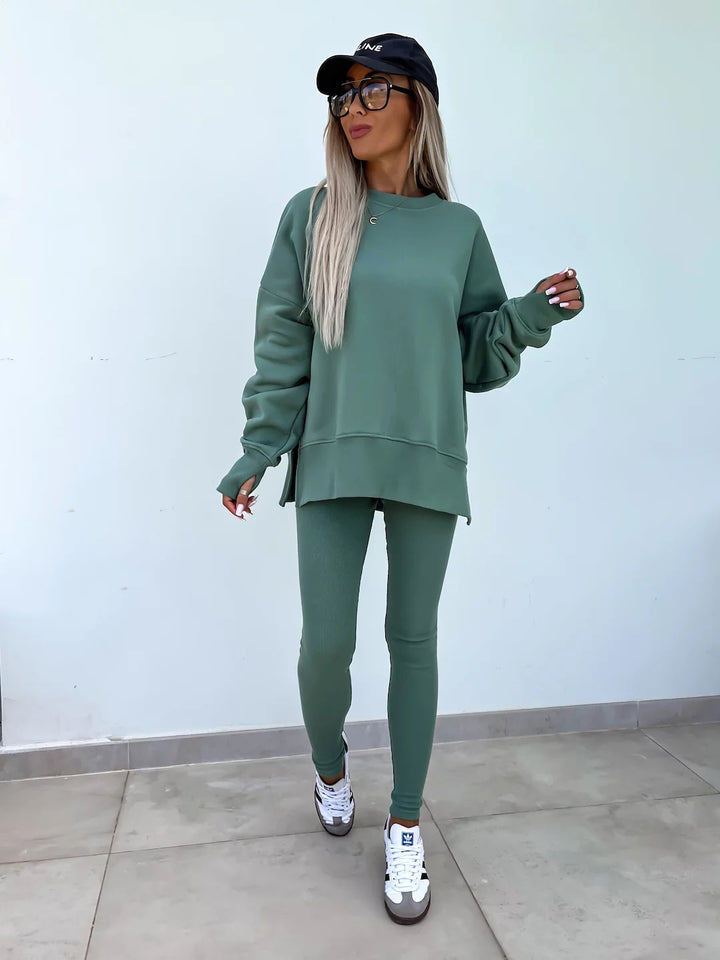 Comfortabele Dames Set met Split Top en Strakke Broek