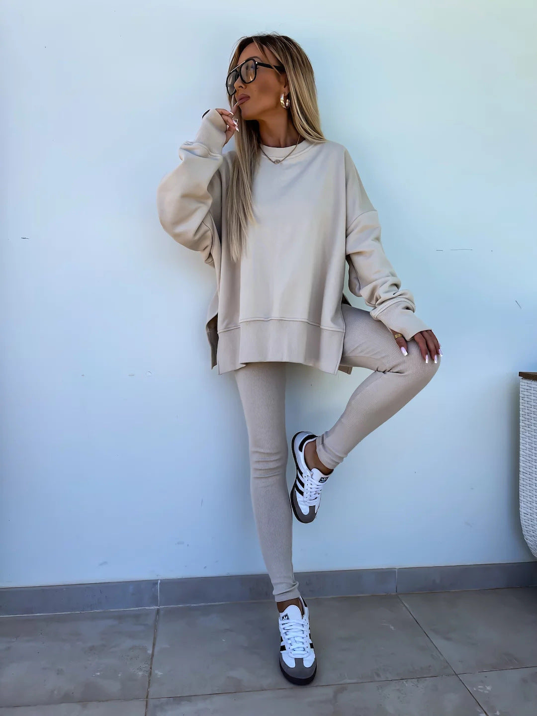 Comfortabele Dames Set met Split Top en Strakke Broek