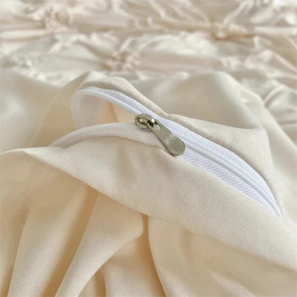 Luxe Dekbedovertrekset met Pinch-Pleat Design