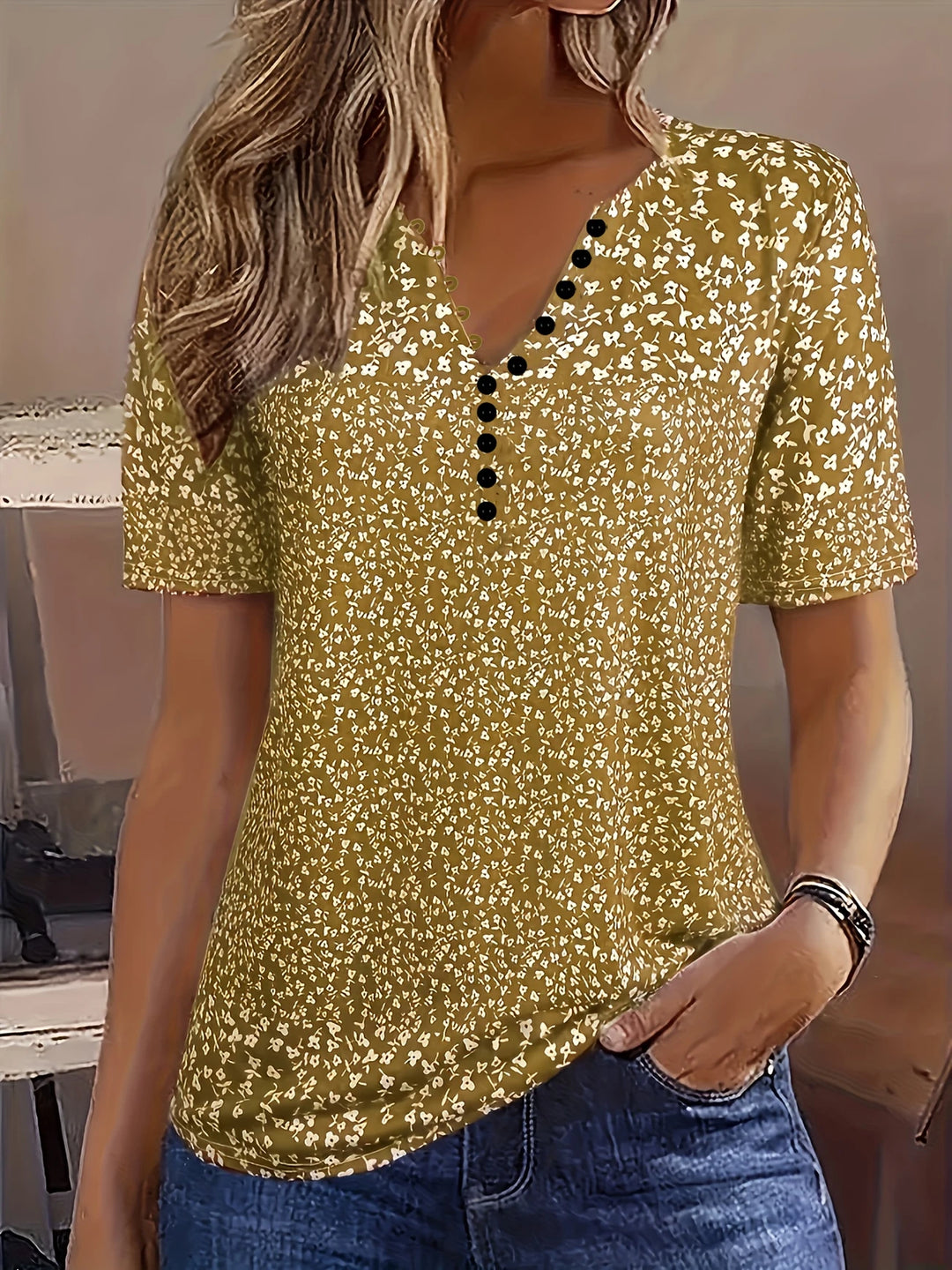 Alaia – Casual Zomertop met V-hals, Knoopsluiting en Korte Mouwen