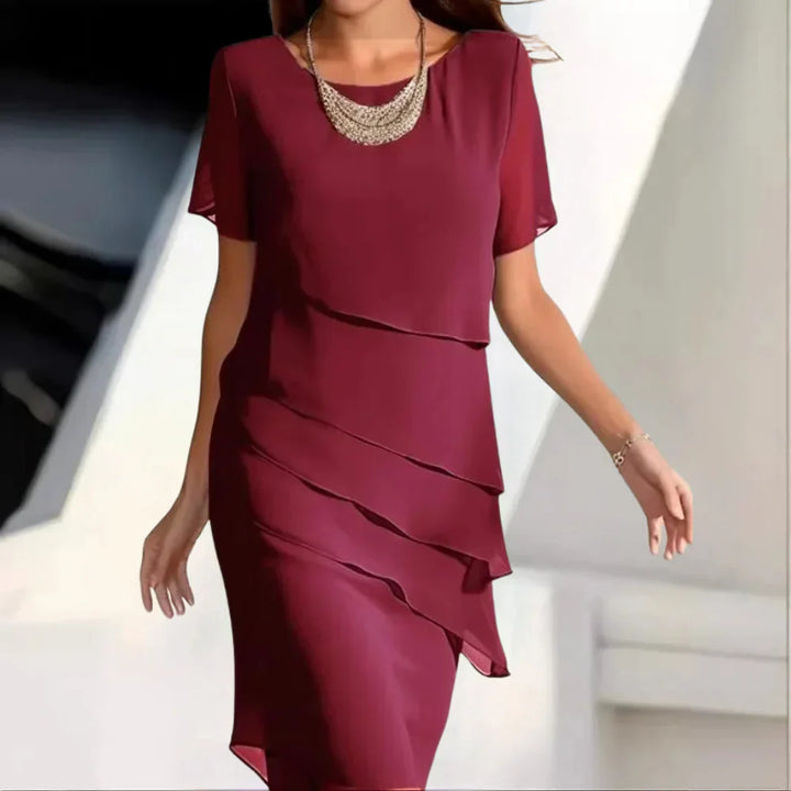 Chique Gelaagde Chiffon Jurk met Elegante Details