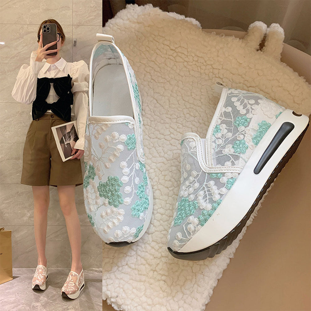 Dames slip-on sneakers met groene en witte bloemenkant, comfortabele dikke zool, trendy casual schoenen voor dagelijks gebruik.