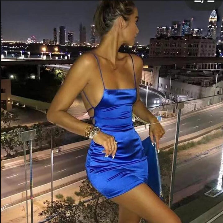 Sexy Backless Mini Jurk met Elegante Plissé Details
