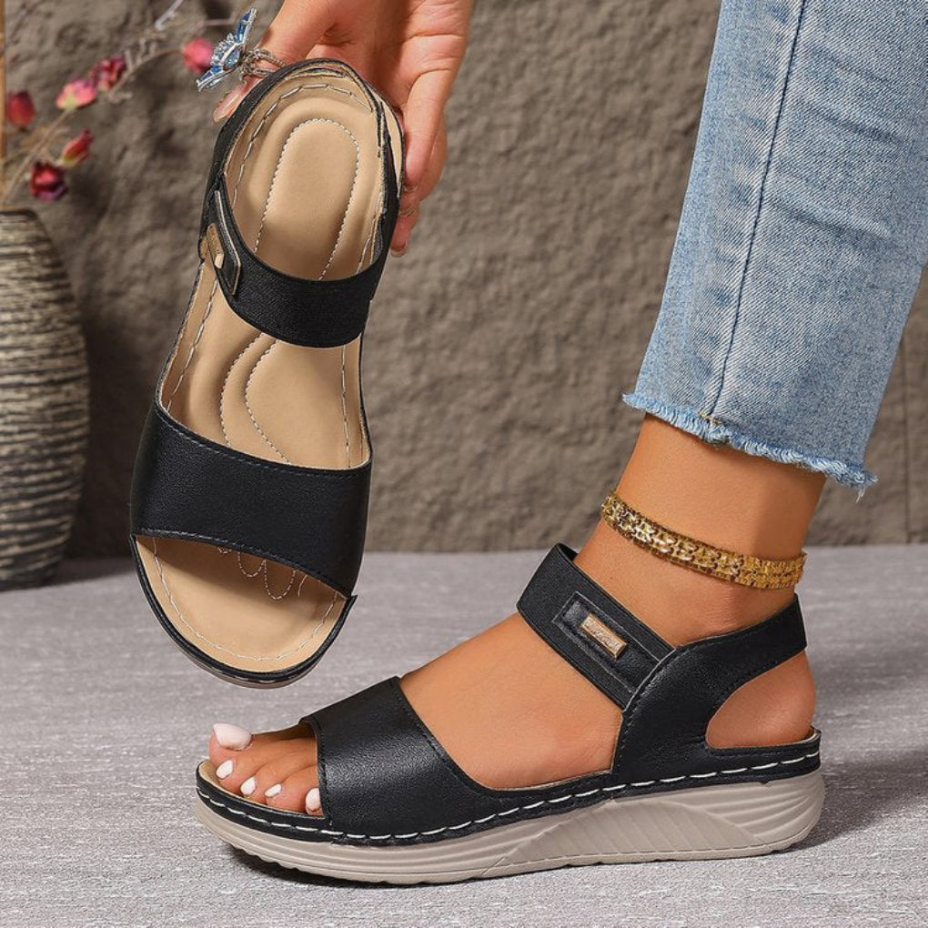 Lichtgewicht ontwerp voor de hele dag zomerschoenen