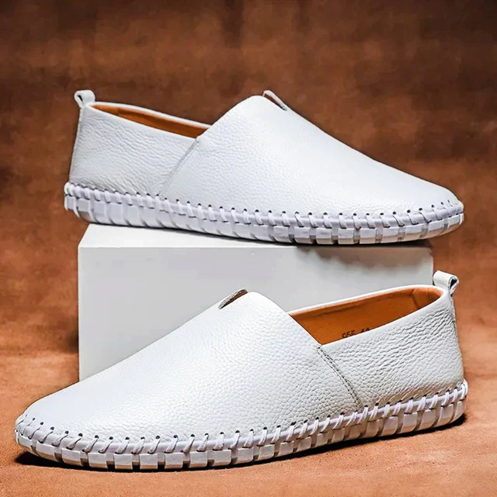 Elegante loafers van mat echt leer