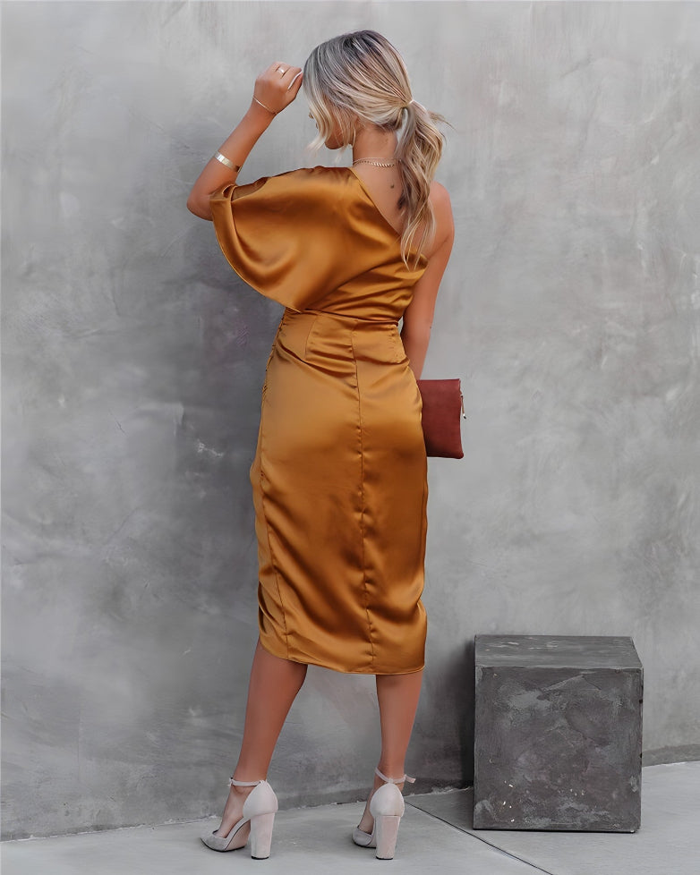 Asymmetrische Off-Shoulder Jurk met Elegante Snit