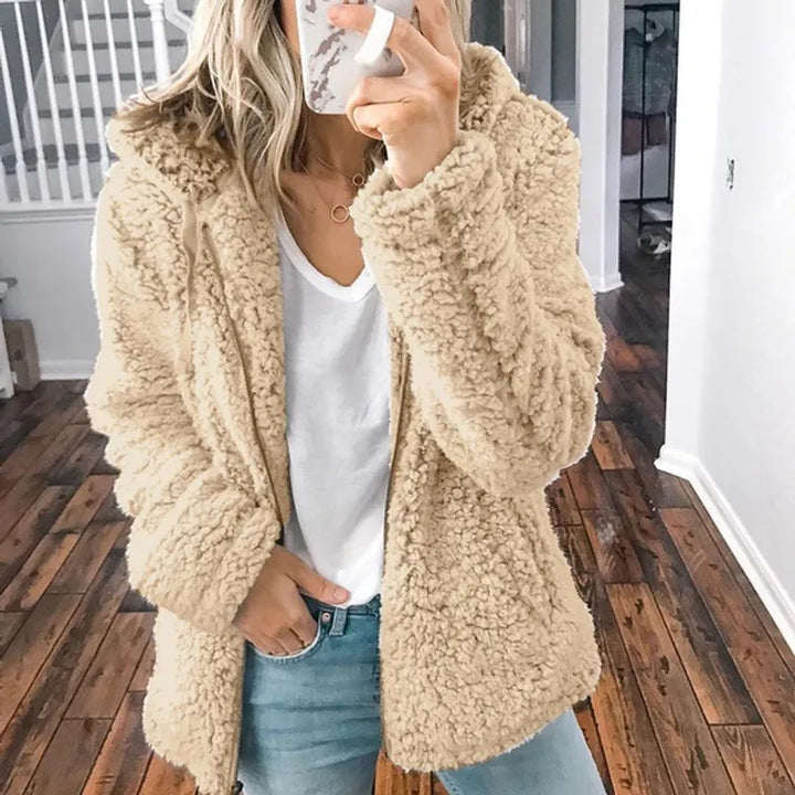 Casual fluffy damesjas met capuchon - Mimi